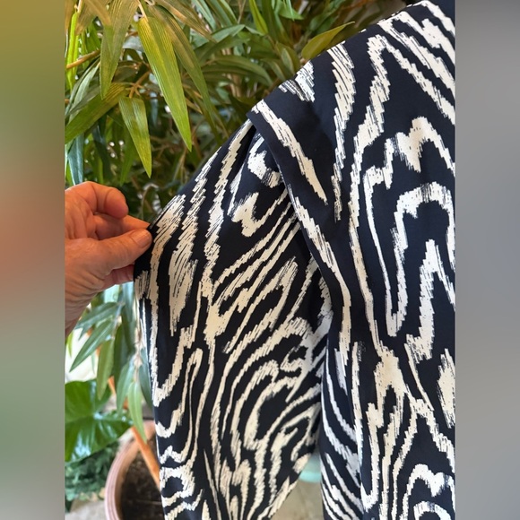 Who What Wear ladies NWOTXL Animal, print blouse lightweight - Picture 4 of 11